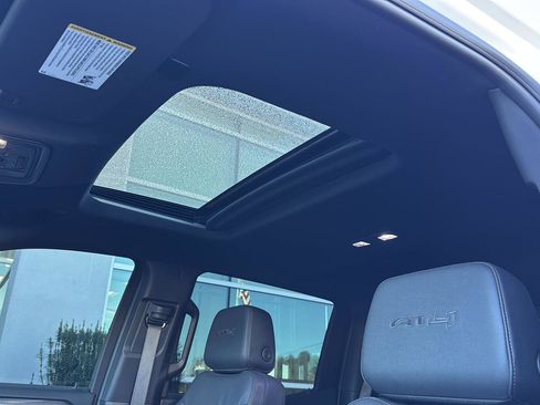 Used 2024 GMC Sierra 1500 AT4 w/ Technology Package image 27