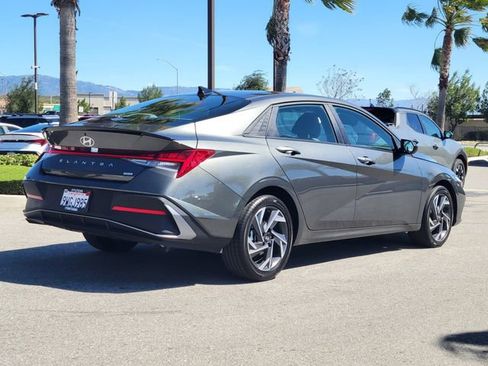 Certified 2025 Hyundai Elantra SEL FWD image 2
