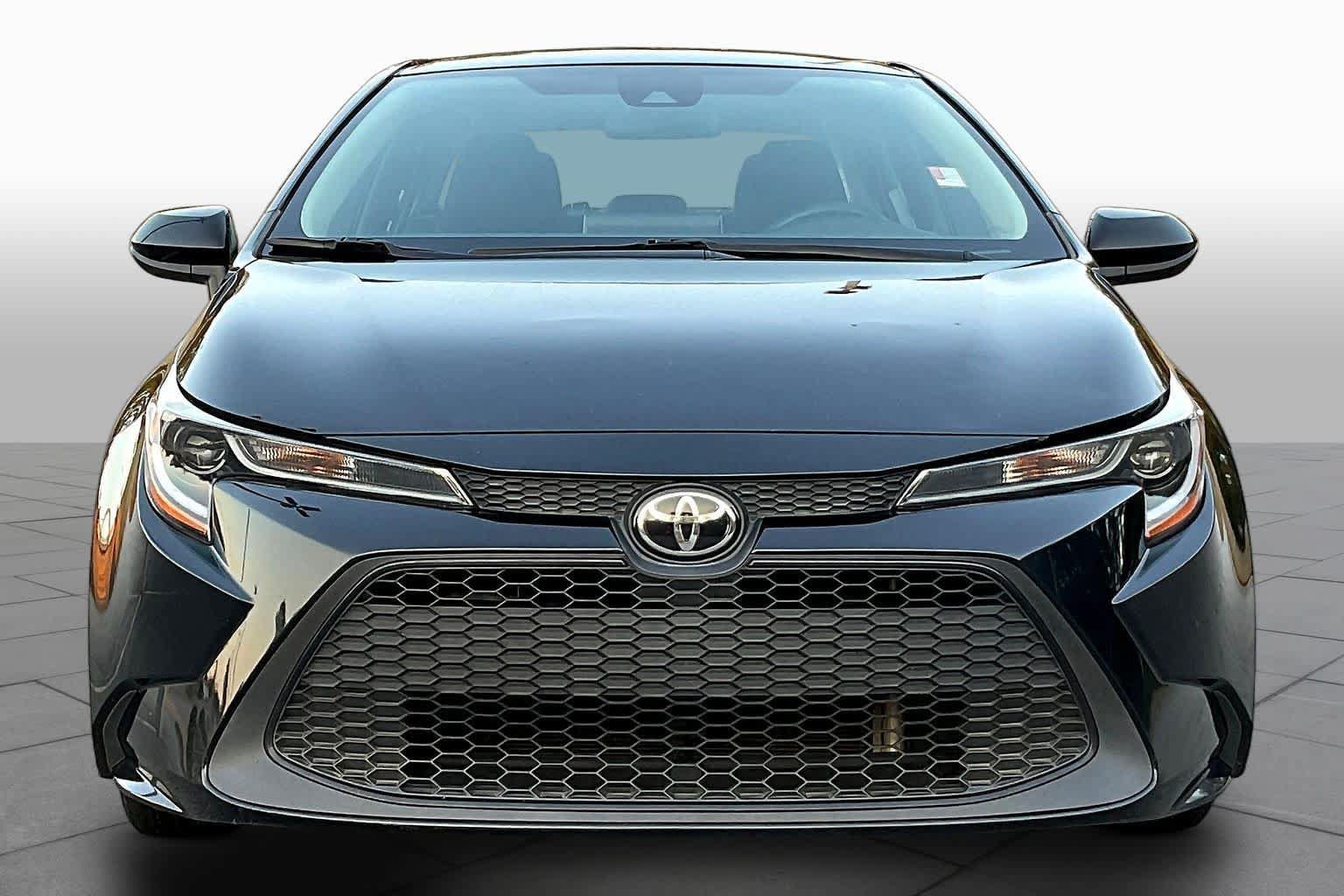 Used 2021 Toyota Corolla LE FWD image 4