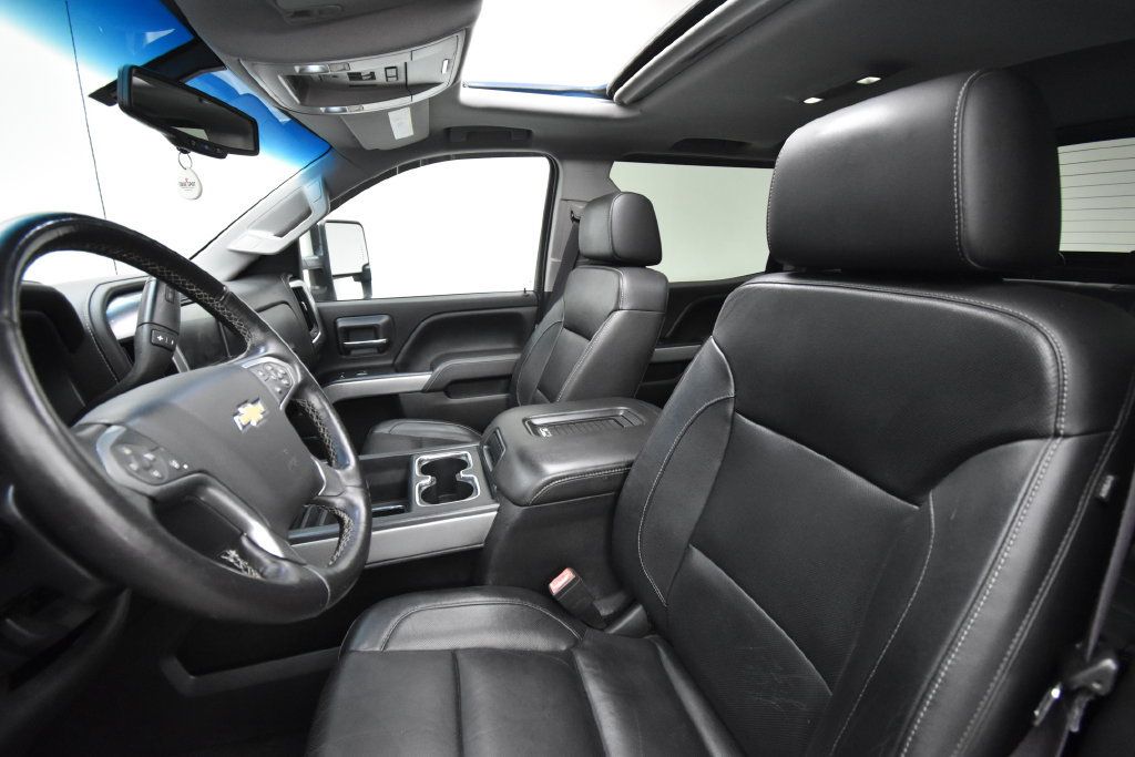 Used 2017 Chevrolet Silverado 1500 LTZ Z71 w/ LTZ Plus Package AWD/4WD image 7