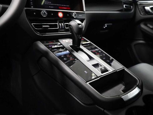New 2026 Porsche Macan AWD/4WD image 29