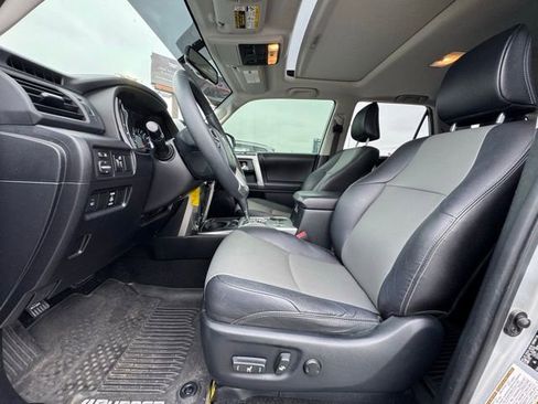 Used 2017 Toyota 4Runner SR5 image 24