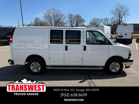 Used 2024 GMC Savana 2500 w/ Driver Convenience Package RWD image 15