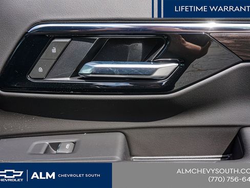 New 2025 Chevrolet Suburban Premier AWD/4WD image 50