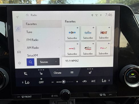 Used 2025 Lexus NX 250 FWD w/ Towing Package (2000 Lbs) image 23