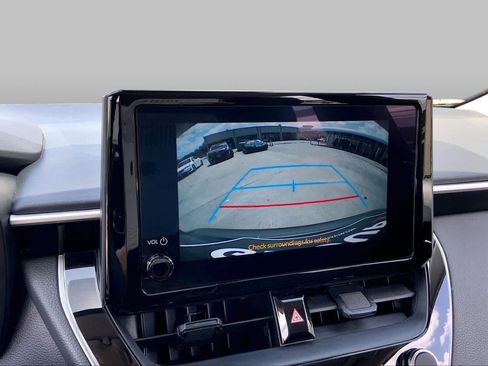 Used 2025 Toyota Corolla LE FWD image 26