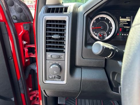 Used 2021 RAM 1500 Express RWD image 8