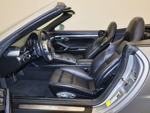 Used 2016 Porsche 911 Turbo image 22