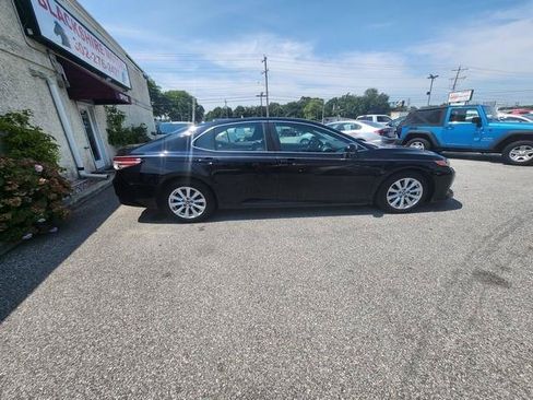 Used 2020 Toyota Camry LE w/ Convenience Package FWD image 8