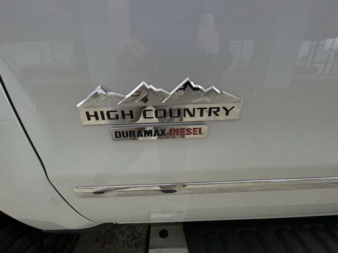 Used 2018 Chevrolet Silverado 2500 High Country w/ Duramax Plus Package image 30