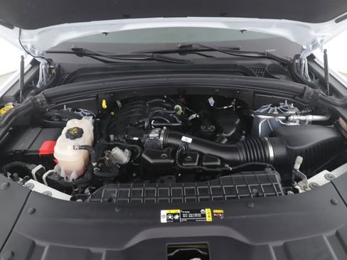 Used 2025 Jeep Grand Cherokee Limited w/ Black Appearance Package image 15