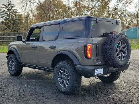 New 2025 Ford Bronco Badlands image 6