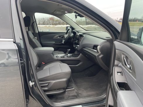 Used 2020 Chevrolet Traverse LT image 10