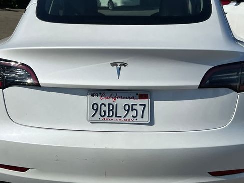 Used 2023 Tesla Model 3 Standard Range RWD image 19