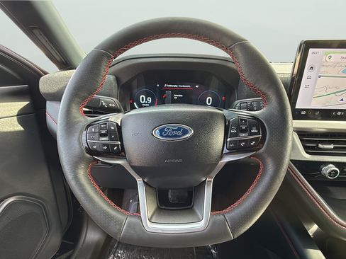 Used 2026 Ford Explorer ST-Line w/ ST-Line Street Pack AWD/4WD image 22