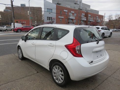 Used 2015 Nissan Versa Note SV image 4