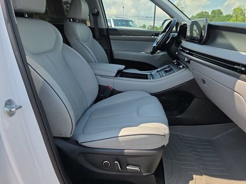 Used 2023 Hyundai Palisade SEL FWD image 16