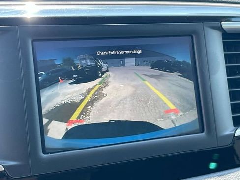 Used 2023 Chrysler Voyager LX FWD image 39