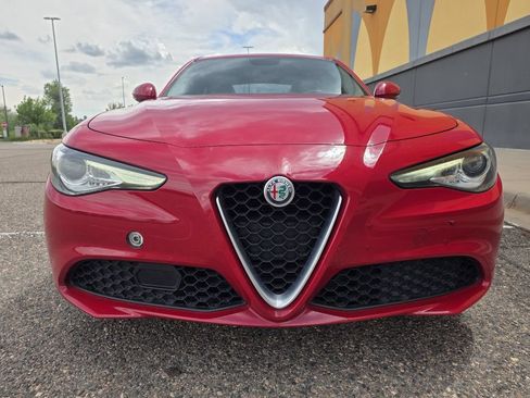 Used 2018 Alfa Romeo Giulia AWD image 4