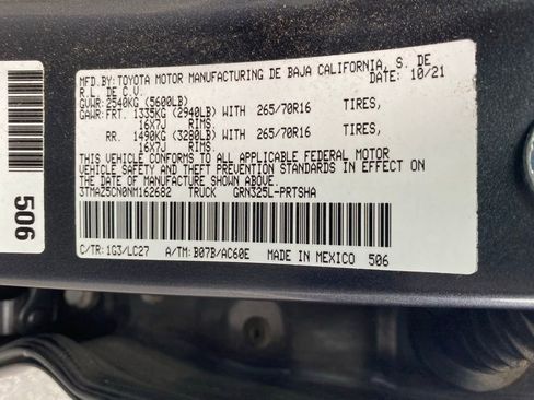 Used 2022 Toyota Tacoma TRD Off-Road image 21