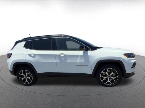 Used 2025 Jeep Compass Limited AWD/4WD image 16