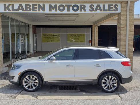 Used 2017 Lincoln MKX Reserve w/ Lincoln MKX Climate Package AWD/4WD image 2