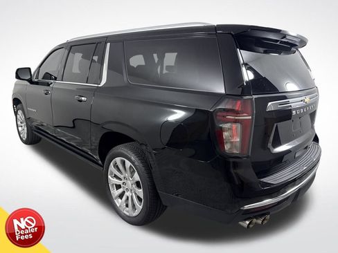 Used 2023 Chevrolet Suburban Premier image 6