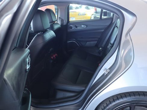 Used 2020 Alfa Romeo Giulia w/ Nero Edizione image 28