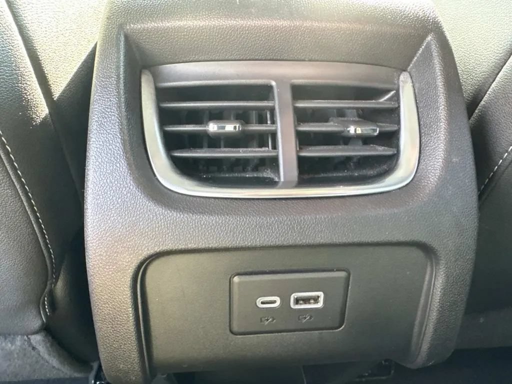 Used 2024 Chevrolet Blazer LT AWD/4WD image 18