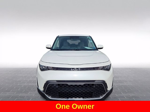 Used 2025 Kia Soul LX w/ LX Technology Package FWD image 2
