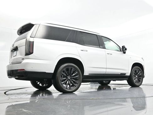 Certified 2025 Cadillac Escalade Sport w/ LPO, ONYX Package image 60