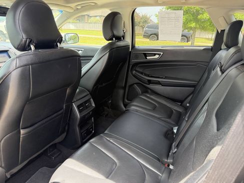 Used 2019 Ford Edge Titanium w/ Equipment Group 301A FWD image 27