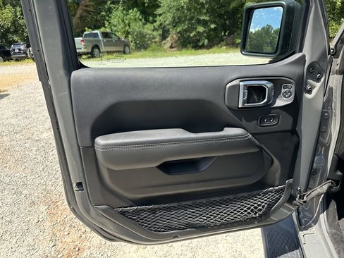 Used 2021 Jeep Gladiator Overland w/ Popular Equipment Package image 10