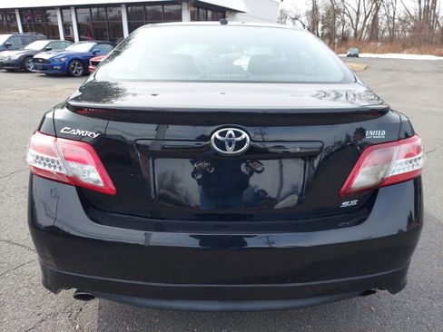 Used 2010 Toyota Camry SE image 5