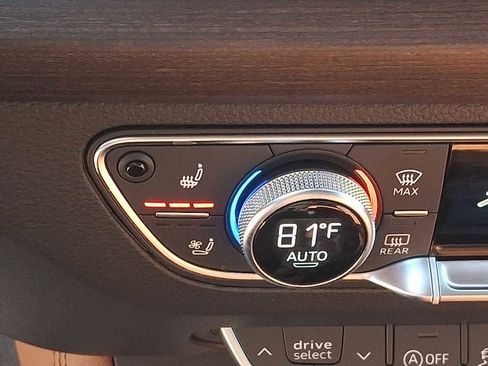 Certified 2023 Audi Q5 2.0T Premium Plus w/ Premium Plus Package image 18