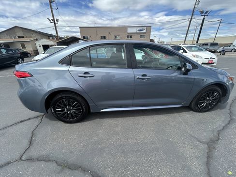 Used 2021 Toyota Corolla LE image 5