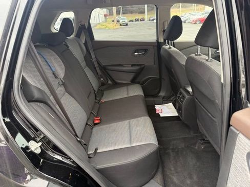 Used 2021 Nissan Rogue SV image 10