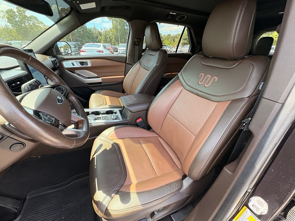 Used 2021 Ford Explorer King Ranch w/ Premium Technology Package AWD/4WD image 23