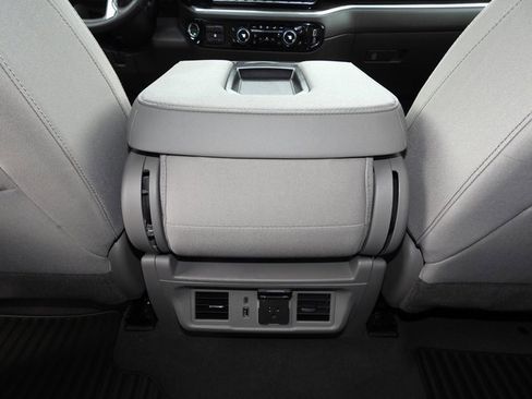 Used 2025 Chevrolet Silverado 2500 LT image 44