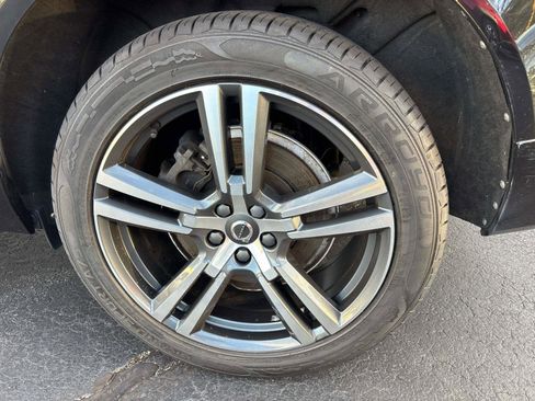 Used 2018 Volvo XC60 T6 Momentum w/ Advanced Package image 13