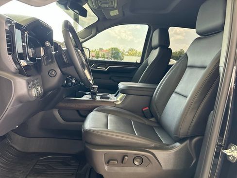 Used 2026 GMC Sierra 1500 SLT AWD/4WD image 8