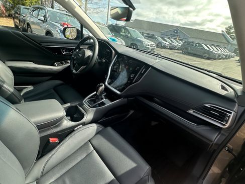 Used 2022 Subaru Outback Limited image 14