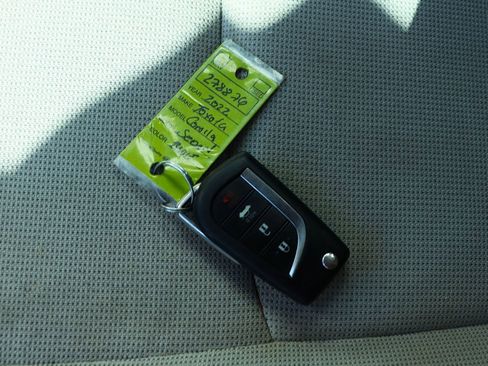 Used 2022 Toyota Corolla LE image 56