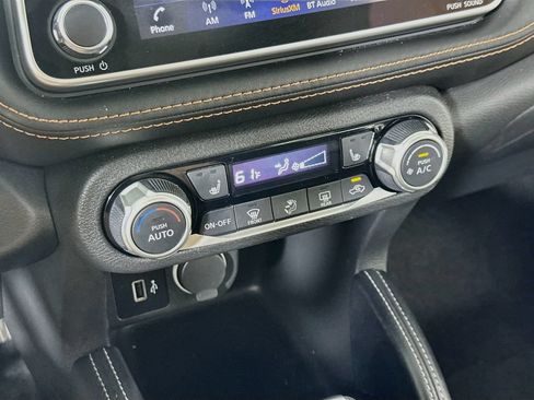 Used 2019 Nissan Kicks SR w/ SR Premium Package FWD image 24