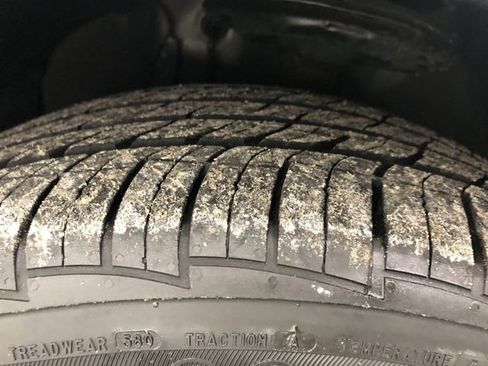 Used 2016 Toyota Avalon XLE Premium image 30