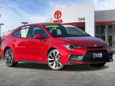 Certified 2020 Toyota Corolla SE image 2