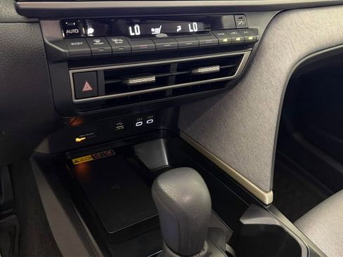 Used 2026 Toyota Camry LE w/ Convenience Package image 21