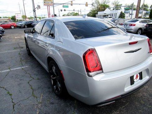 Used 2020 Chrysler 300 Touring w/ Sport Appearance Package image 5
