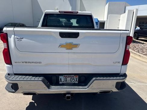 Used 2022 Chevrolet Silverado 1500 LTZ w/ Z71 Off-Road Package AWD/4WD image 5
