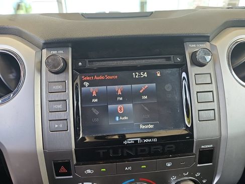Used 2017 Toyota Tundra SR5 w/ SR5 Upgrade Package AWD/4WD image 27